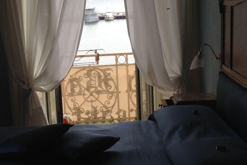 ナポリ La Dimora Dei Baroni Bed & Breakfast エクステリア 写真