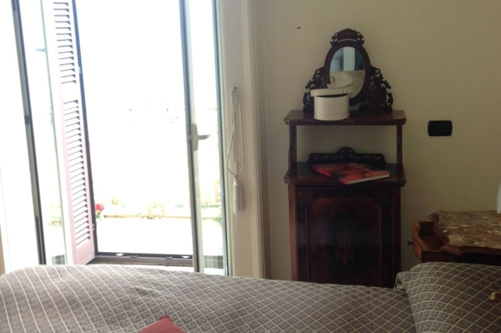 ナポリ La Dimora Dei Baroni Bed & Breakfast エクステリア 写真